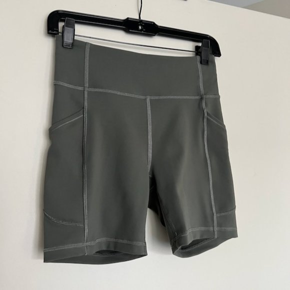 NWOT Invigorate High Rise Short 6" in Grey Sage by Lululemon - Picture 9 of 12